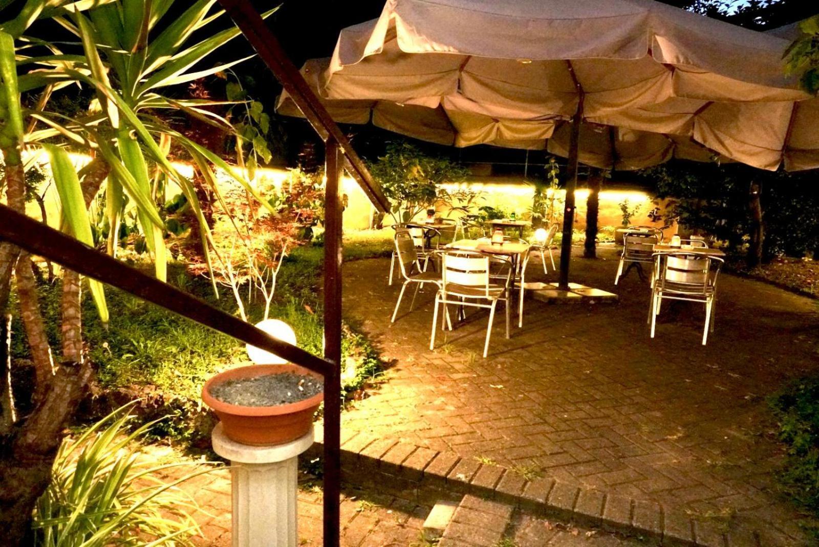 Hotel Paradiso Мілан Екстер'єр фото